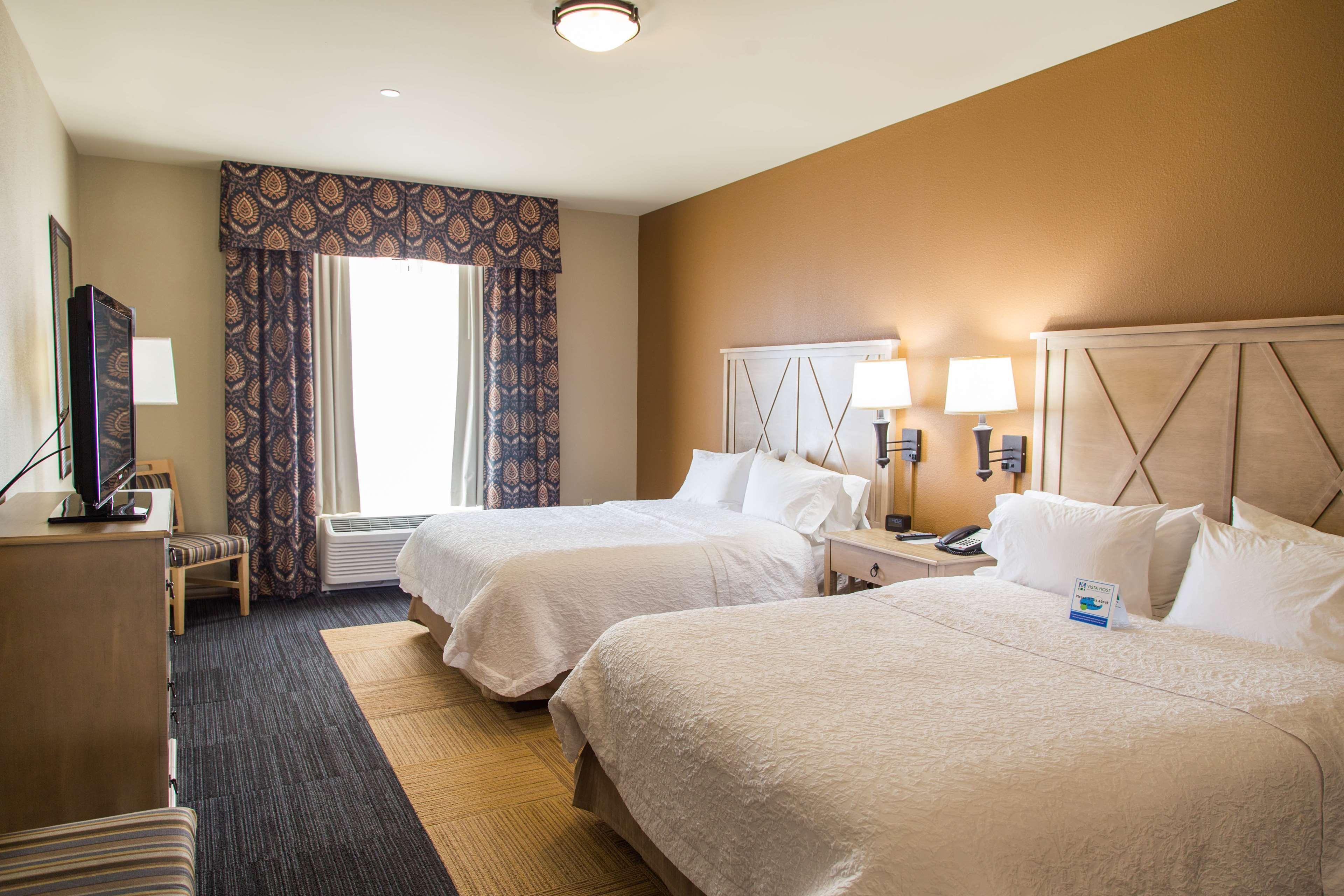 Hampton Inn & Suites Dodge City Boot Hill Casino מראה חיצוני תמונה