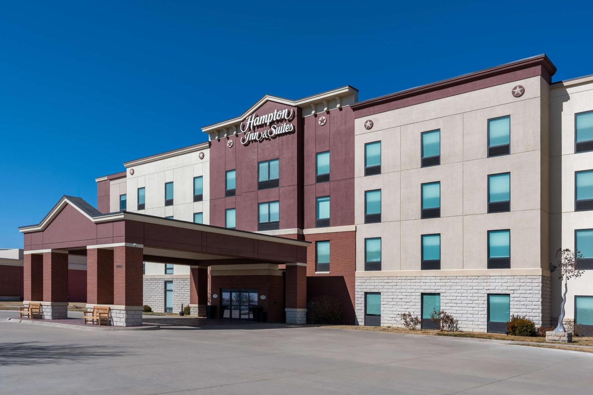 Hampton Inn & Suites Dodge City Boot Hill Casino מראה חיצוני תמונה