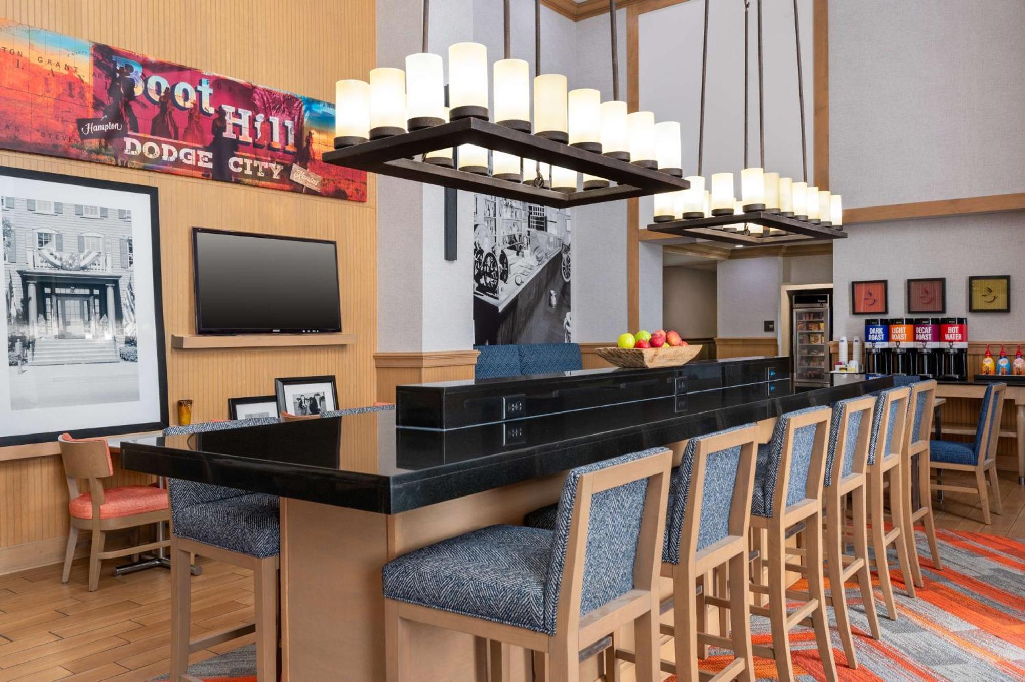 Hampton Inn & Suites Dodge City Boot Hill Casino מראה חיצוני תמונה